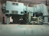重庆渝北区约克中间空调维修公司，1536KW螺杆紧缩机维修，约克空调冷凝器洗濯